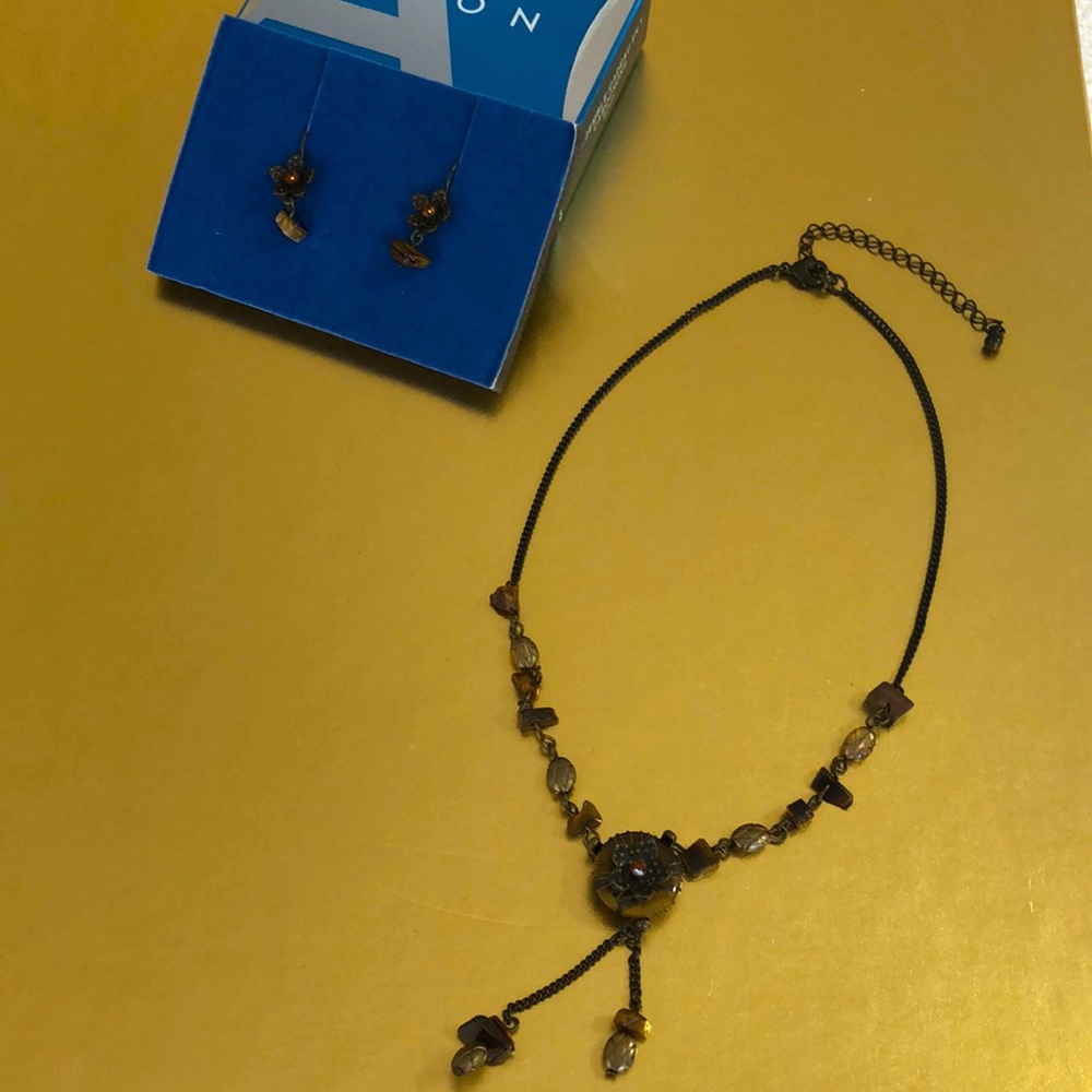 Avon Tiger’s Eye Medallion Necklace & Pierced Earrings Rhinestone Gift Set